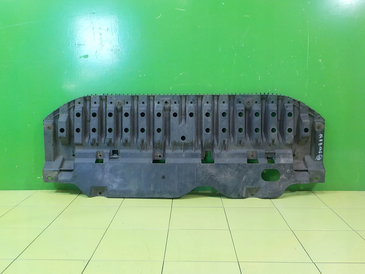 Cache pare-chocs avant Toyota Avensis 14AB146