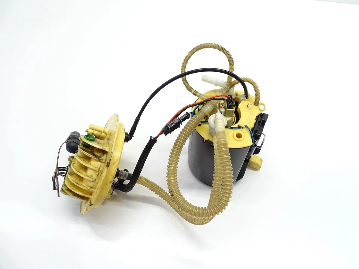 Pompe à carburant Land Rover L320 AH22-9039-BD