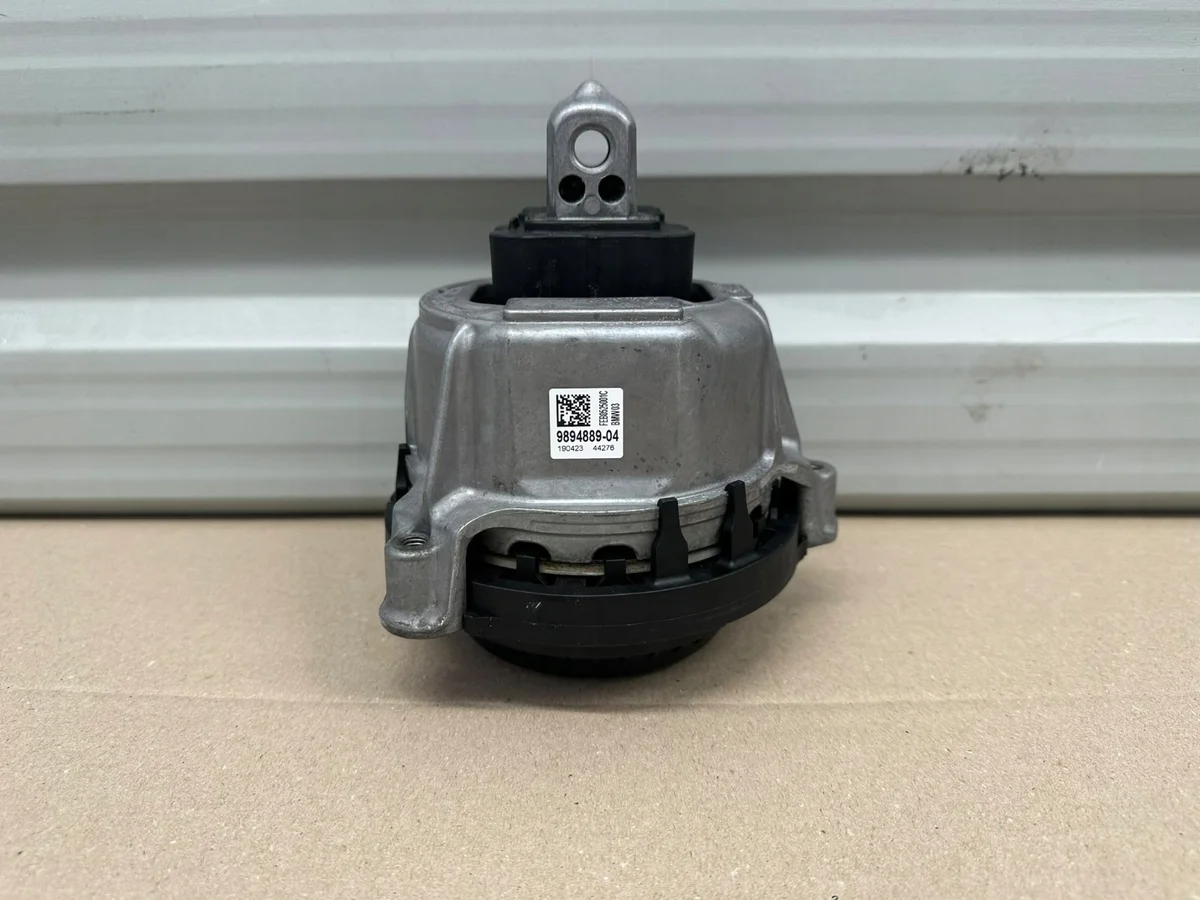 BMW 5 G60 G61 Motorlager links 9894889