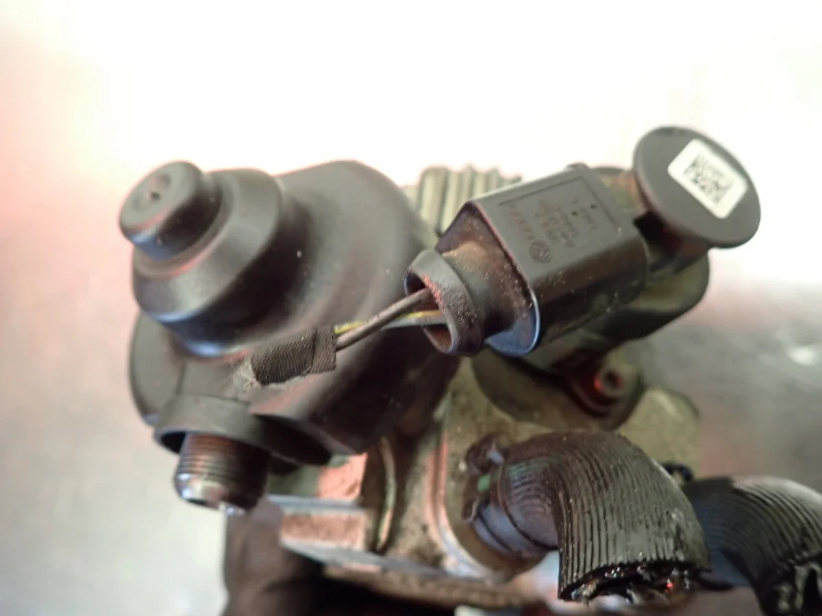 Bränslepumpsmodul Audi VW 2.0 TDI 03L130755AC image 5