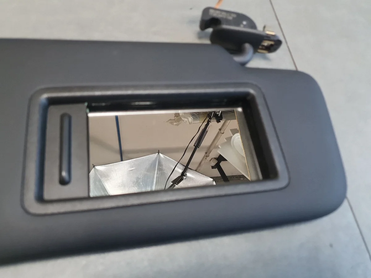 Audi SQ6 e-tron Aurinkosuoja oikea 85H857552D