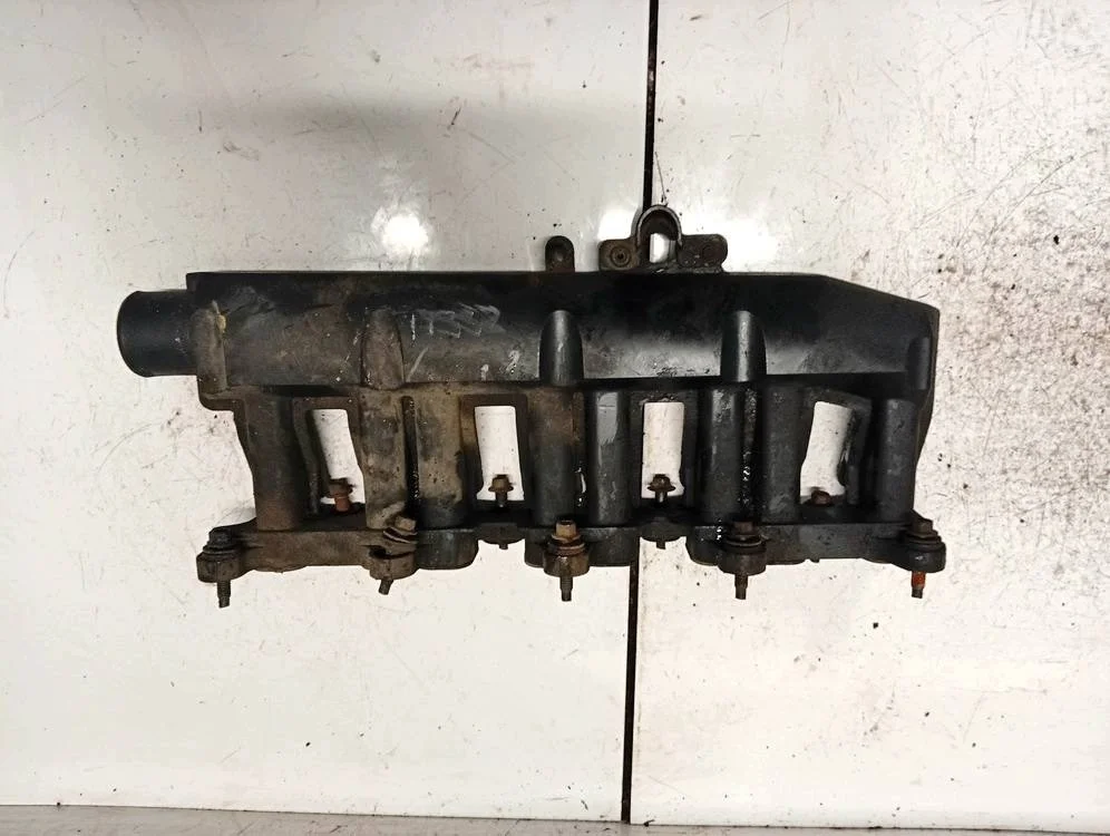 Colector de admisión Toyota Avensis Verso EIS3126234