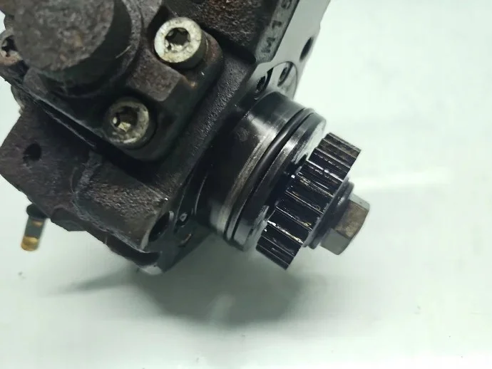 Renault Master Injection Pump H8200950493 image 4