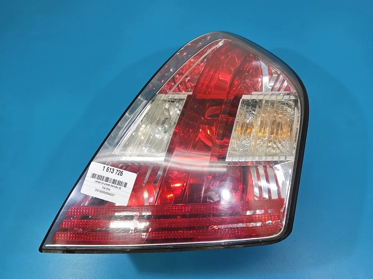 Fiat Stilo Rückleuchte rechts 46823705