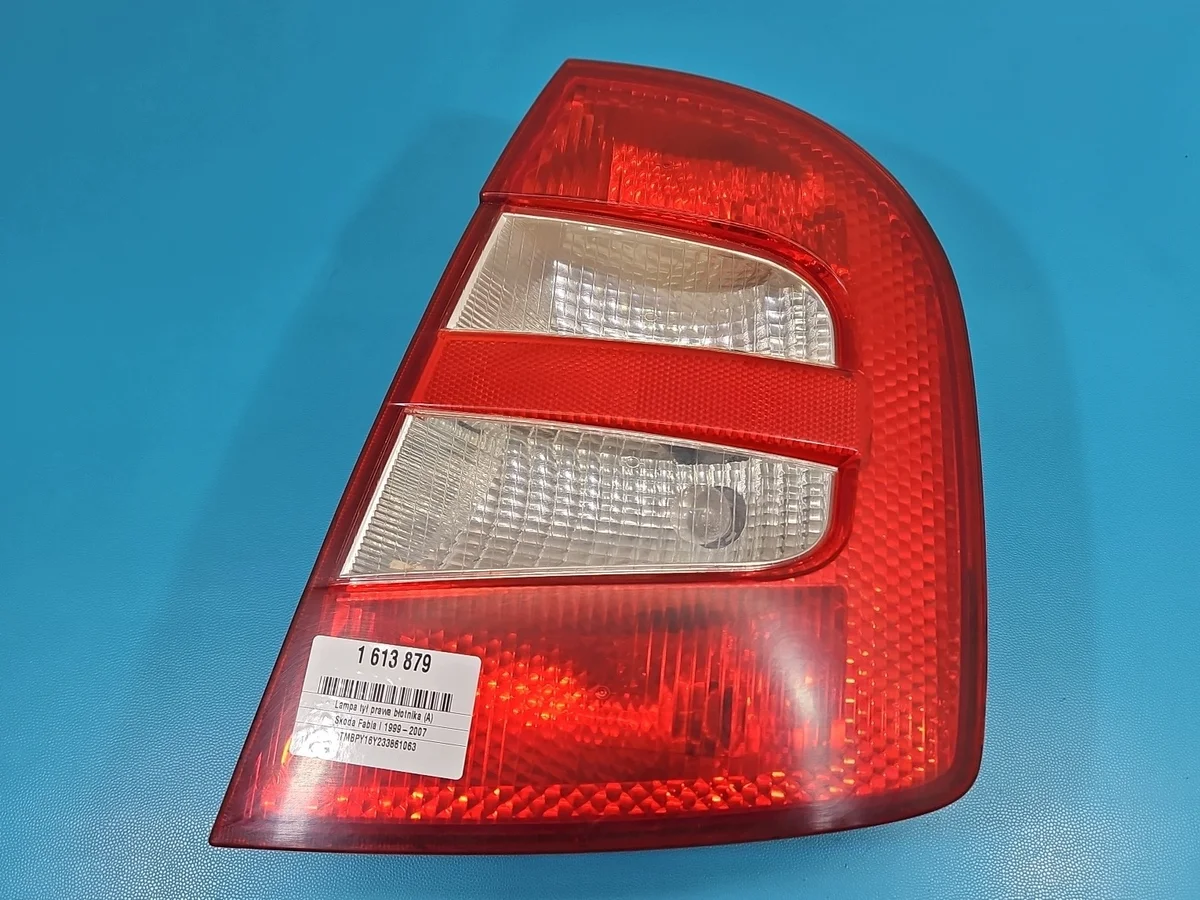 Luz Traseira Skoda Fabia I 6Y6945096B
