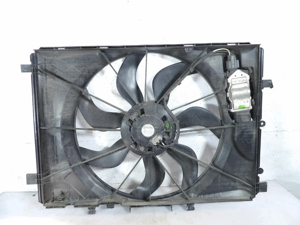 Kühlerlüfter Infiniti Q30 1.6T 0130308425
