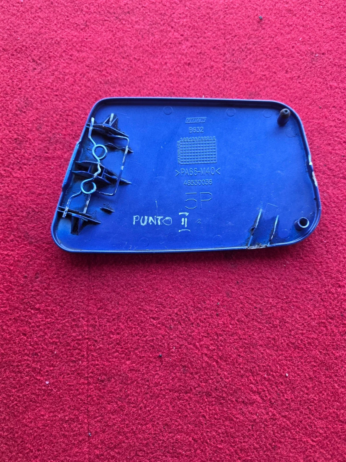 Polttoainetankin luukku Fiat Punto II 321233123123