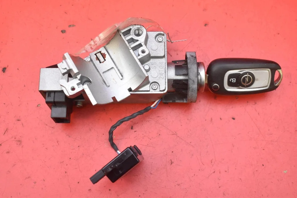 Canhão da Ignição Opel Astra 5 V K 39033399