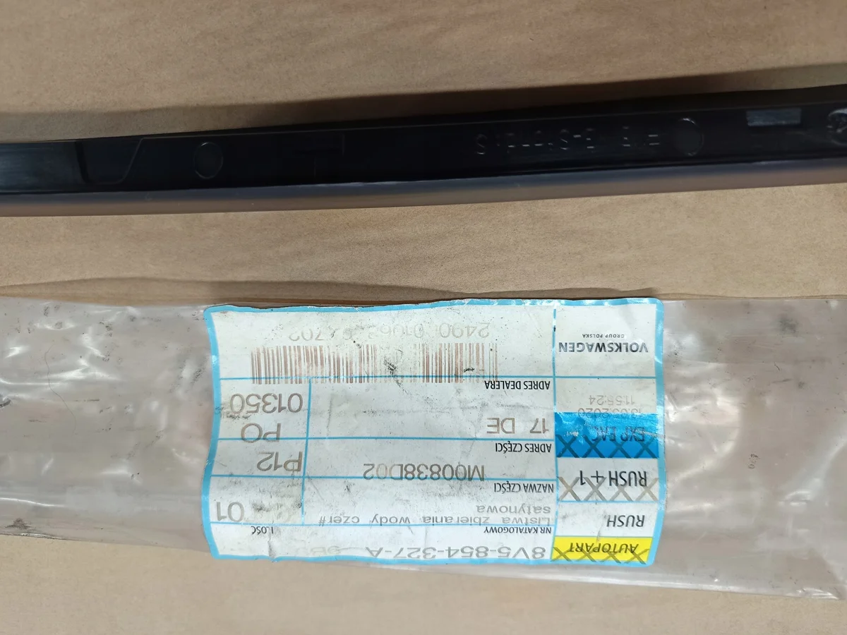 Audi A3 8V Modanatura guarnizione parabrezza anteriore 8V5854327A