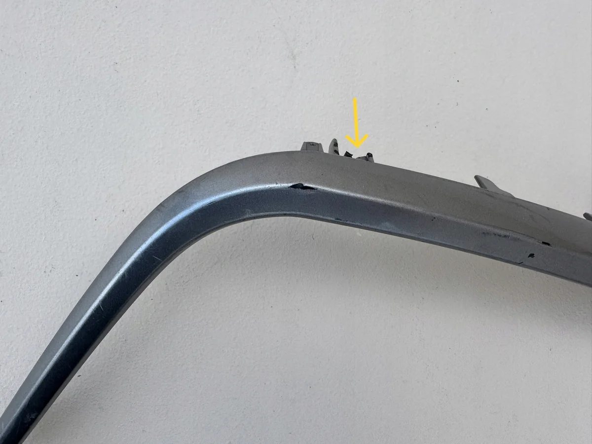 Friso do Para-choques Toyota Corolla E21 52126-02380 image 3