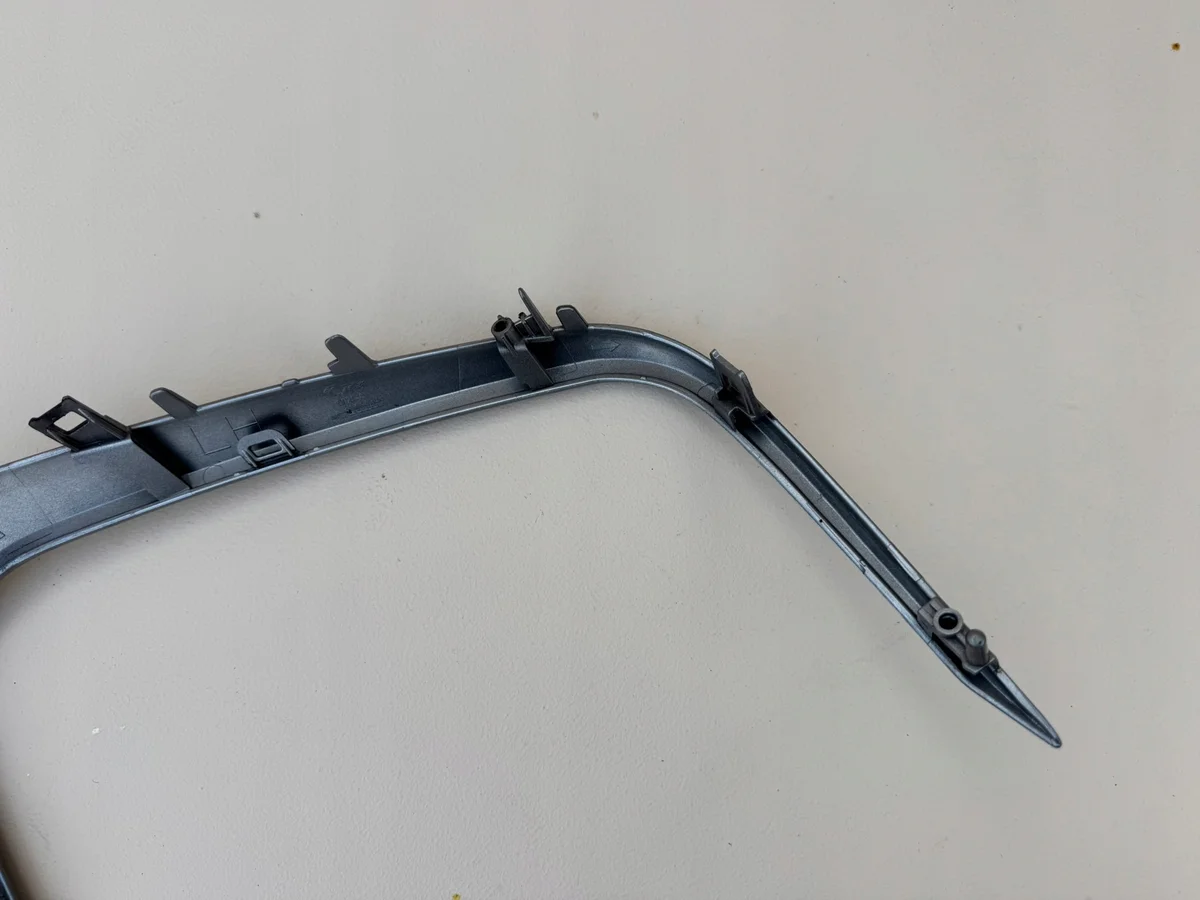 Friso do Para-choques Toyota Corolla E21 52126-02380 image 9