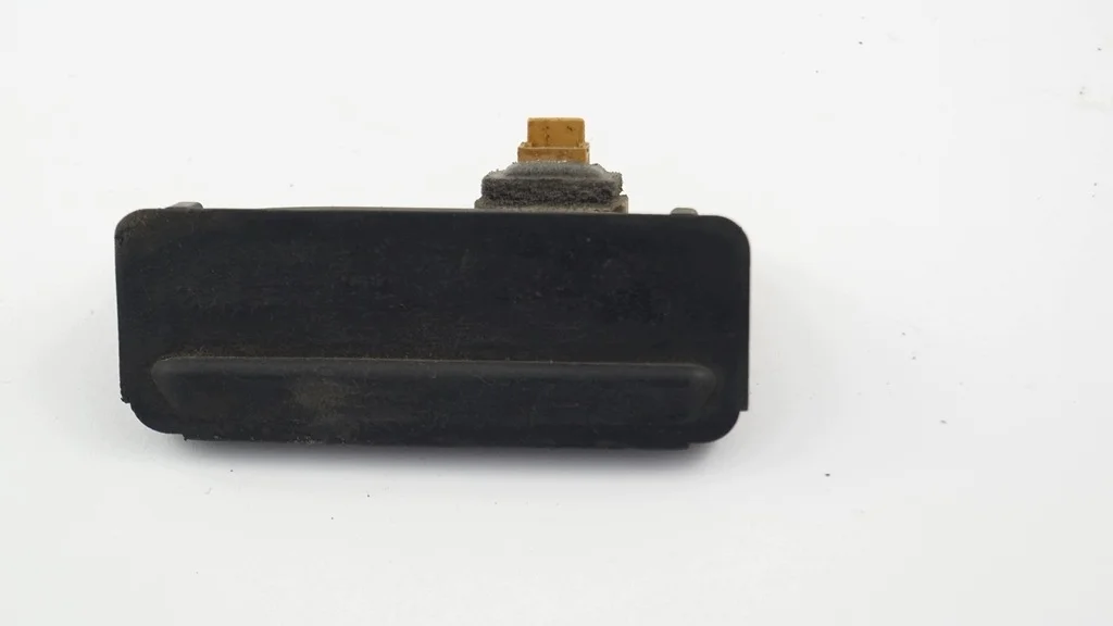 Microinterruptor Traseiro Esquerdo Audi A4 B5 8D0827565A thumbnail 1