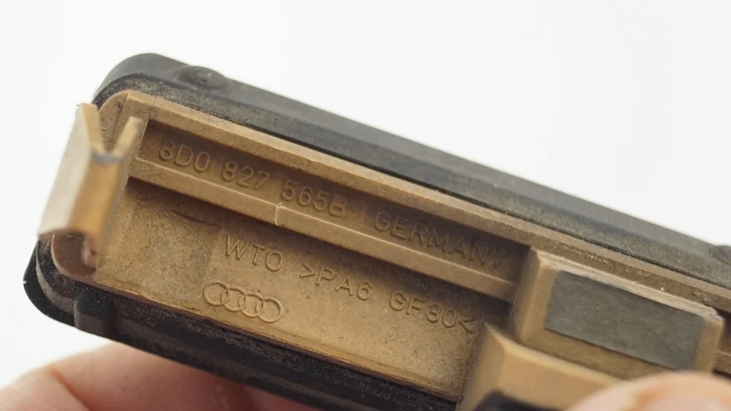 Microinterruptor Traseiro Esquerdo Audi A4 B5 8D0827565A thumbnail 5