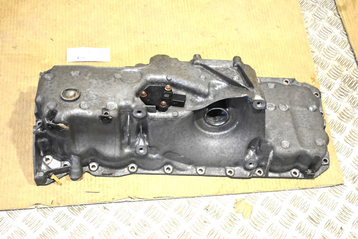 BMW G06 G07 G30 G05 Oil Pan Sensor 7638342