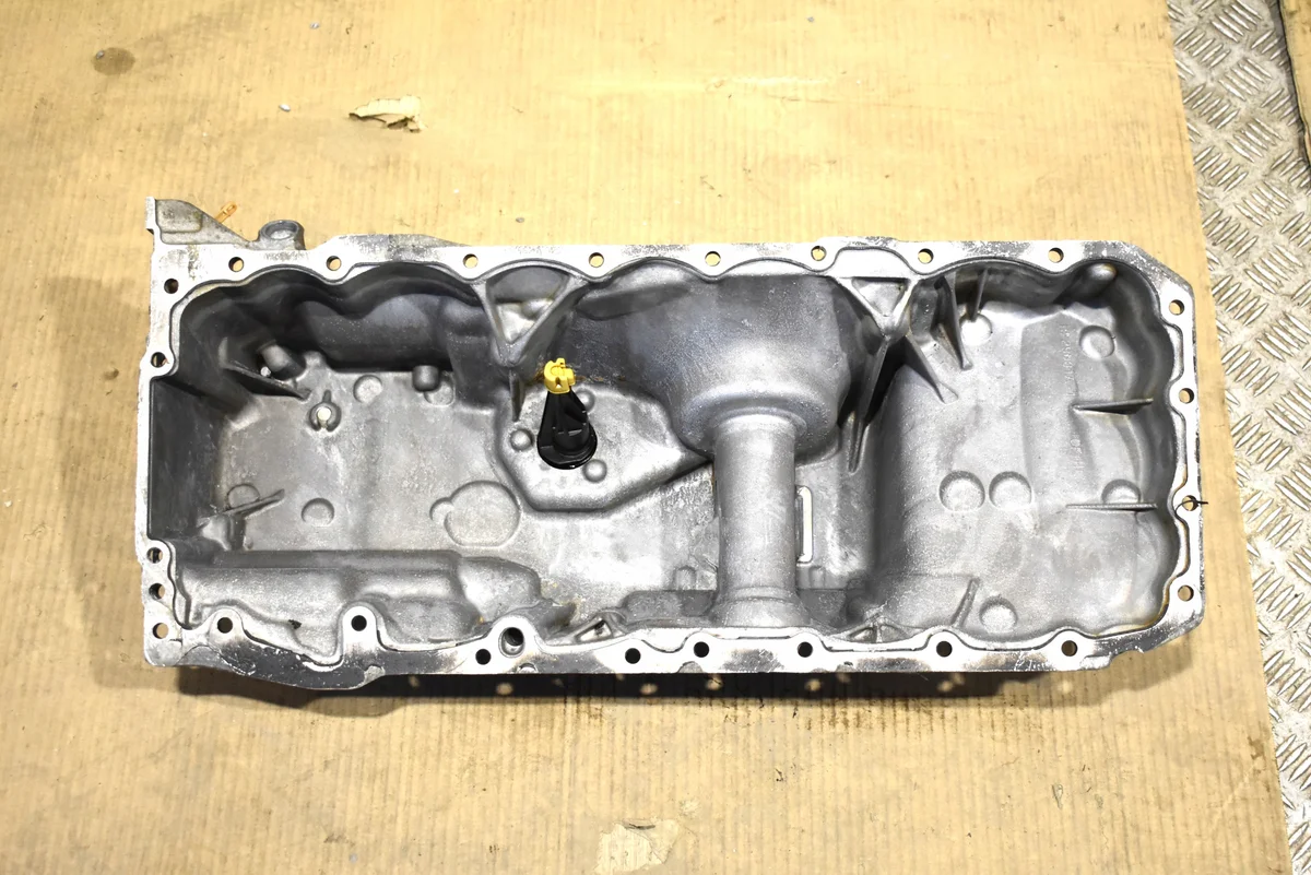 Oljepanna BMW G06 G07 G30 G05 7638342