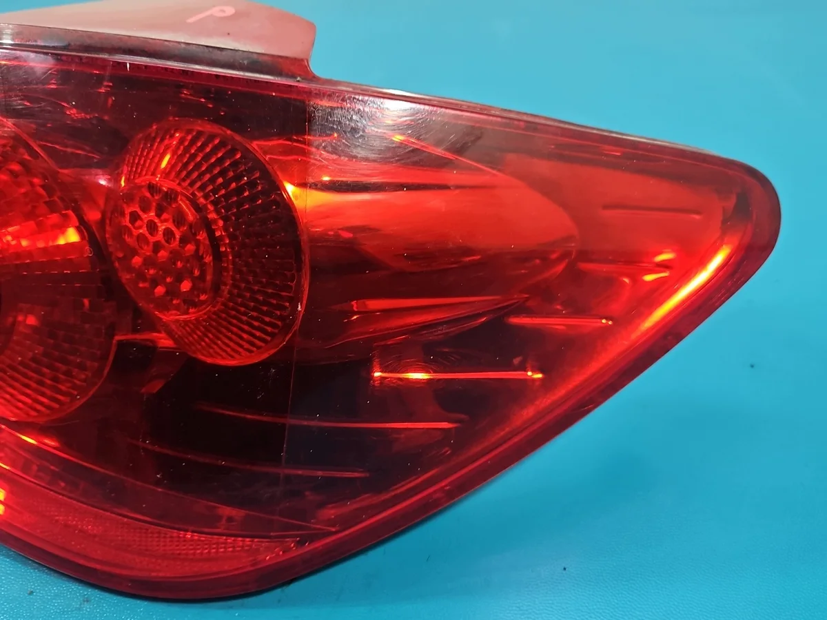 Peugeot 307 Rear Right Fender Lamp 2001-2005