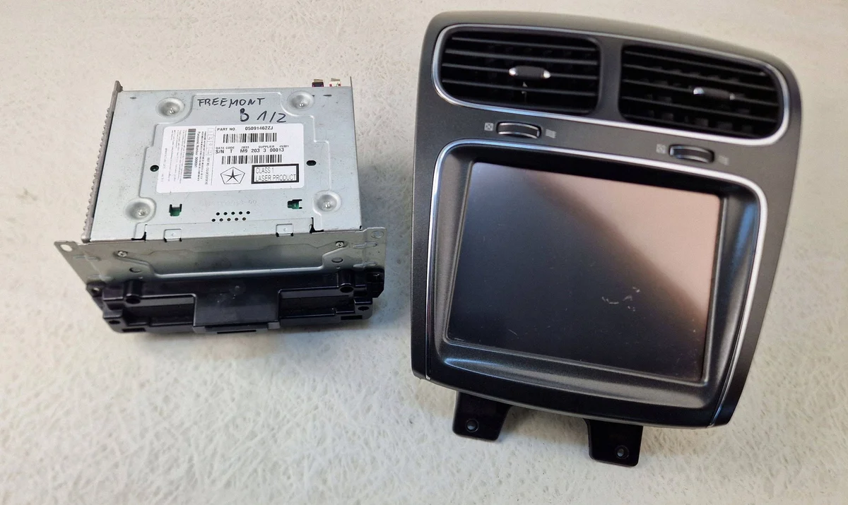 Radio Fiat Freemont 05064993AG