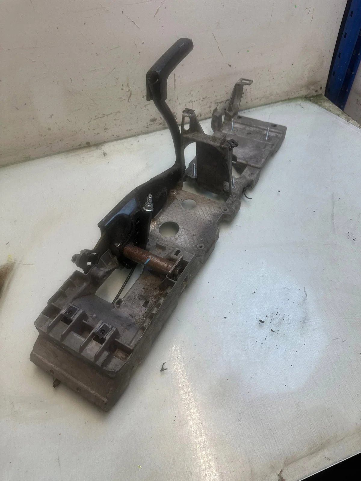 Support de frein à main Volvo V50 8648399