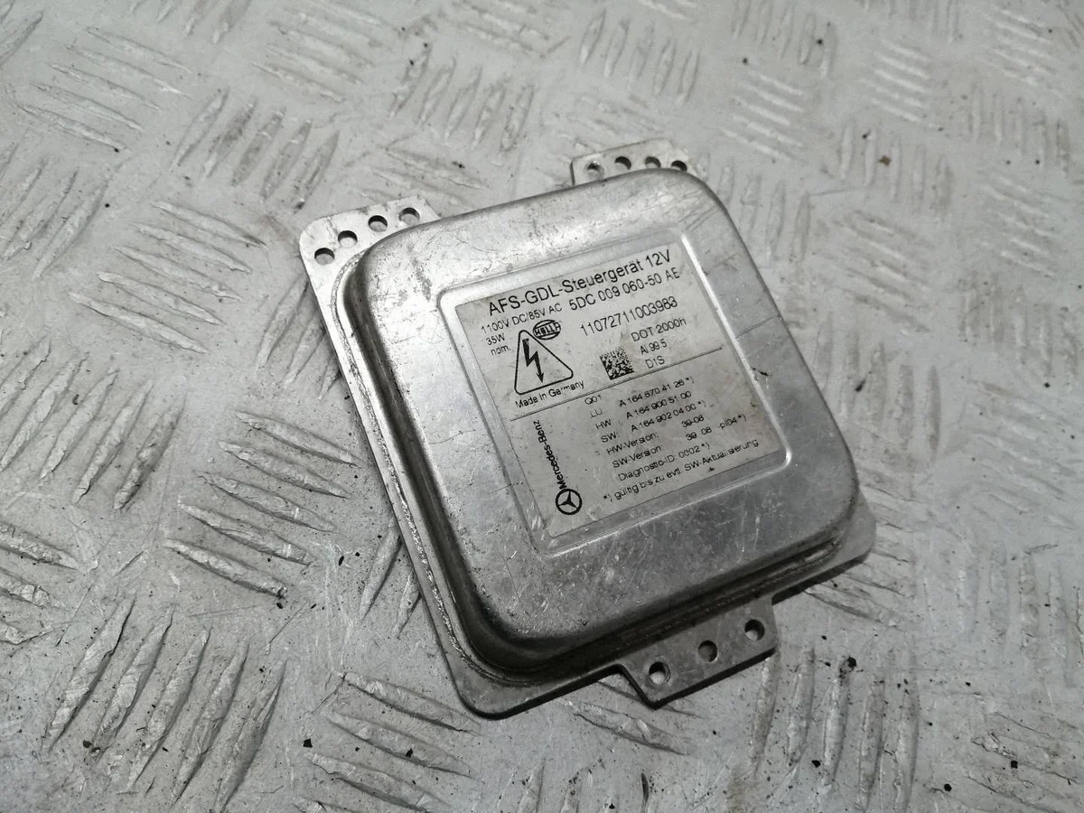 Xenon-muunnin Mercedes ML W164 5DC009060-50