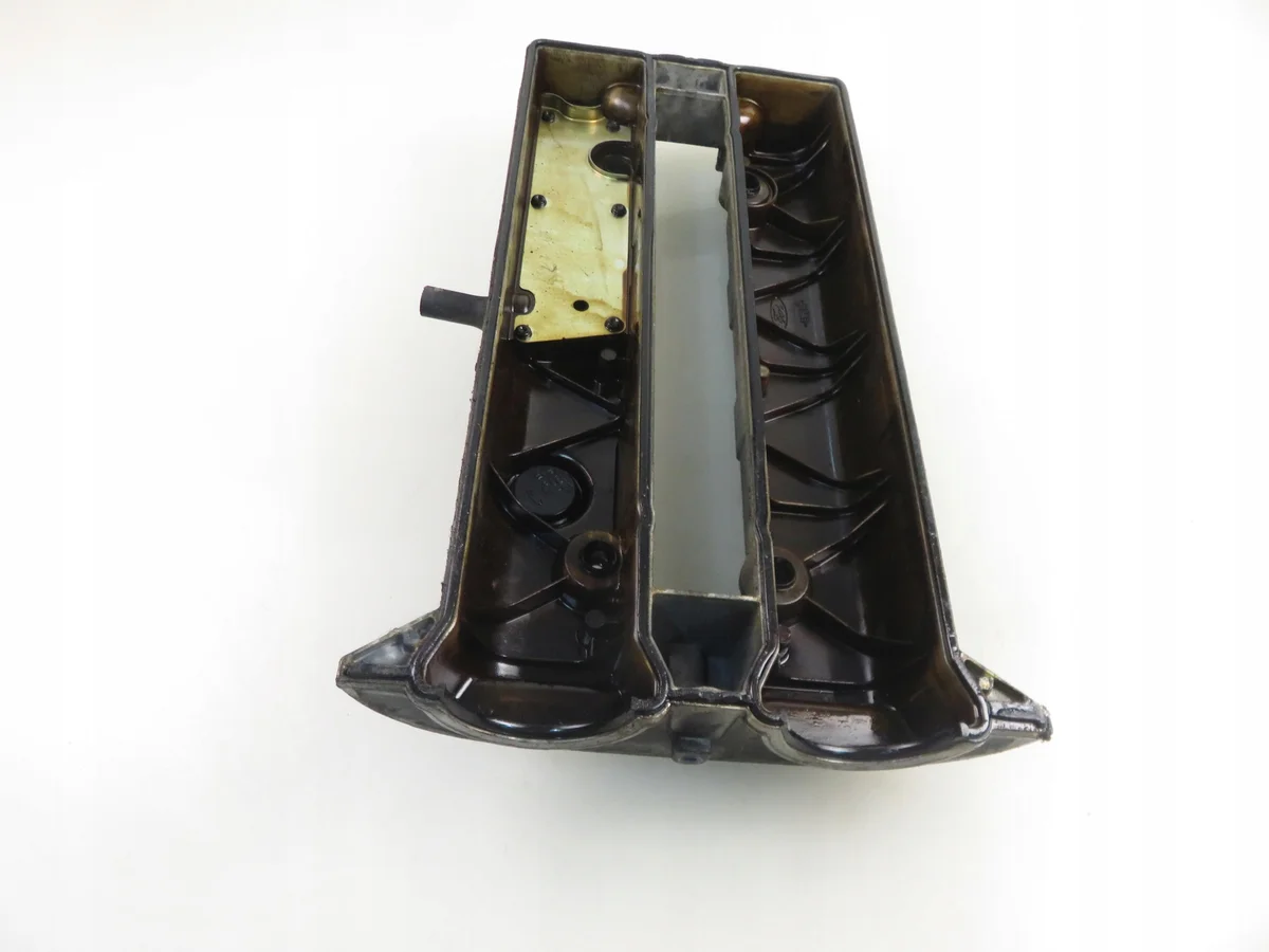 Venttiilikopan kansi Ford Focus Mk1 1.6