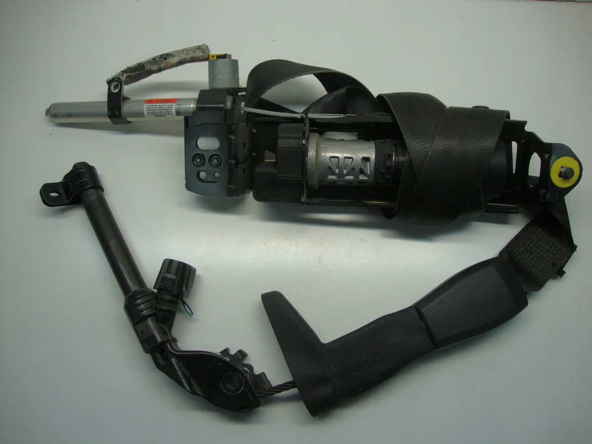 Cinto de Segurança Dianteiro Esquerdo Volvo V50 S40 II 8639693