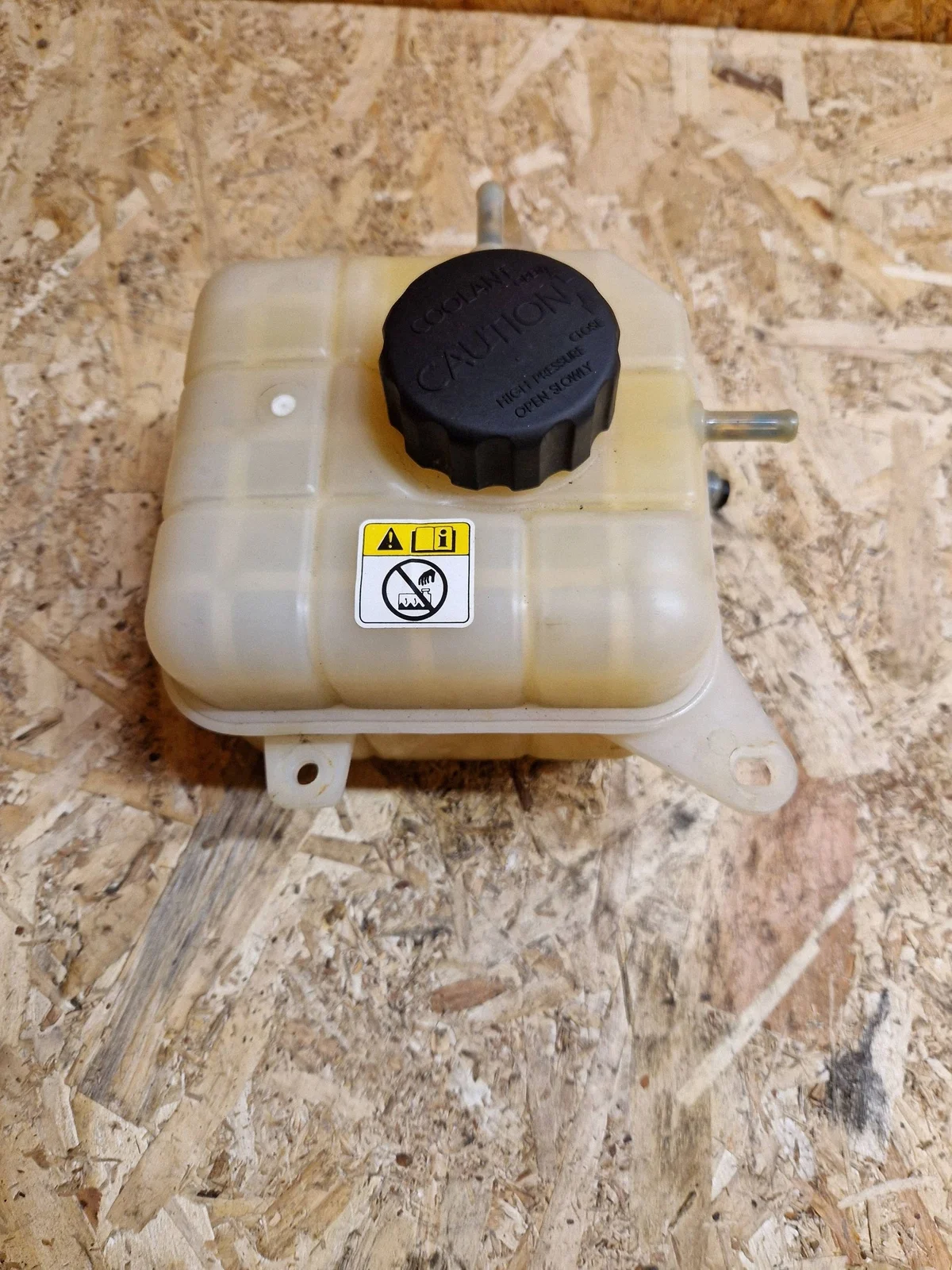 SsangYong Tivoli Expansion Tank JOT30099