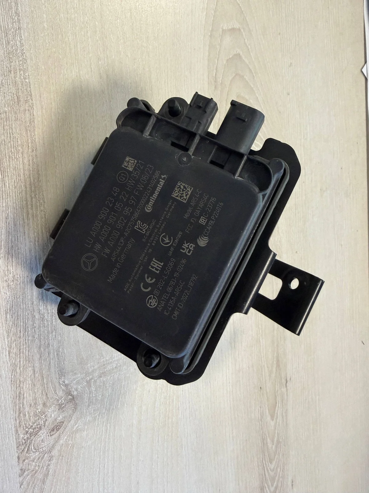 Sensor Radar Distronic ACC Mercedes Classe C W206 W223 W254 A0009002348