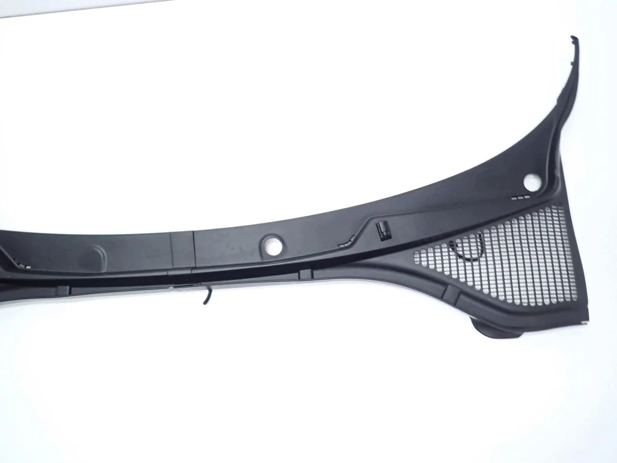 Skoda Octavia III 5E Windshield Wiper Cowl Panel 5E1819416A