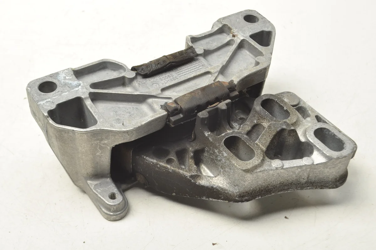 Supporto motore Mercedes A2472406000 image 7