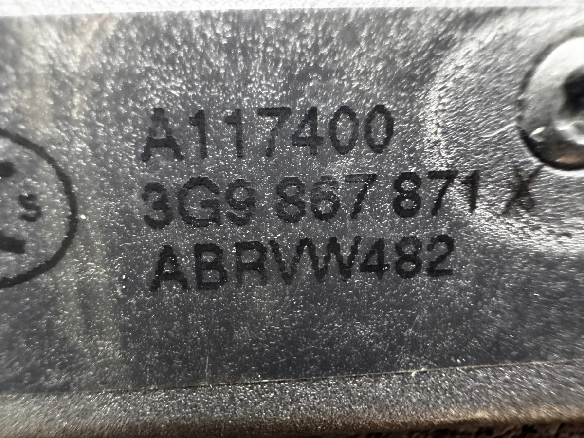 Tavaratilan rullasuojus 3G9867871 Volkswagen Passat B8 image 6