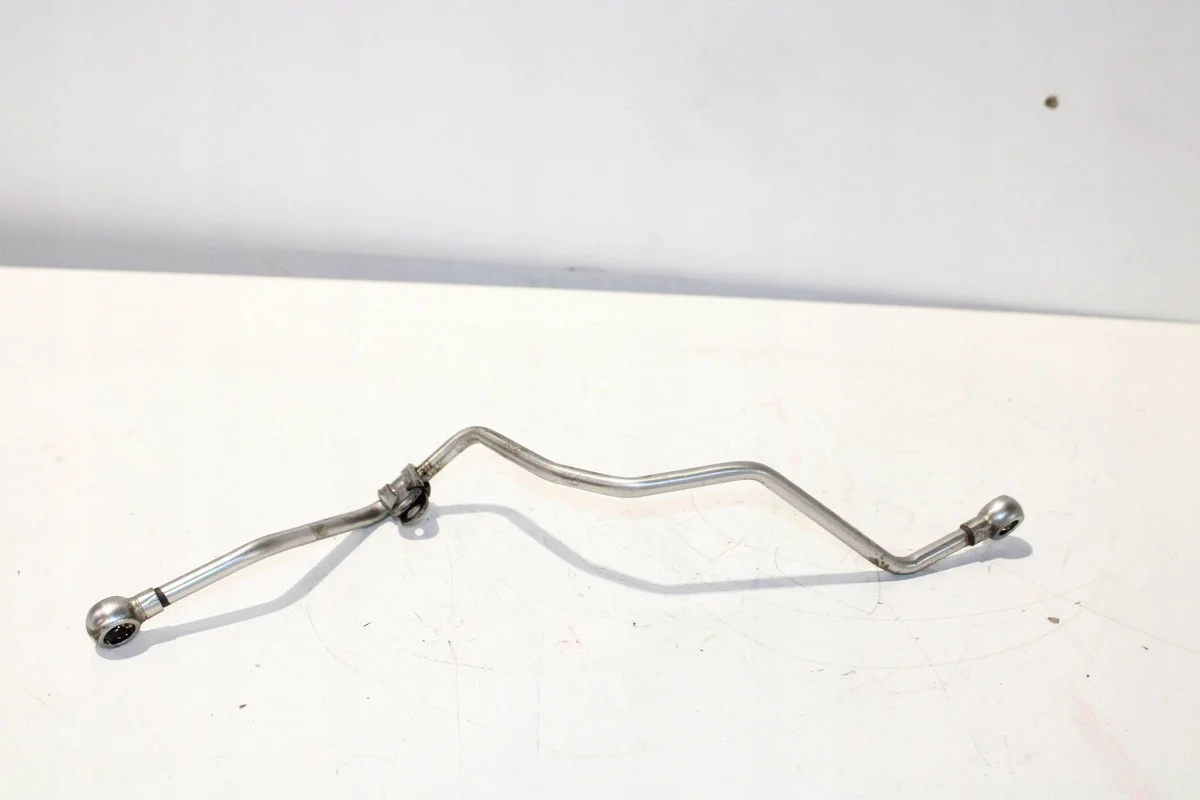 Turbine Oil Line Pipe 04B145771L Skoda Rapid 1.4 TDI