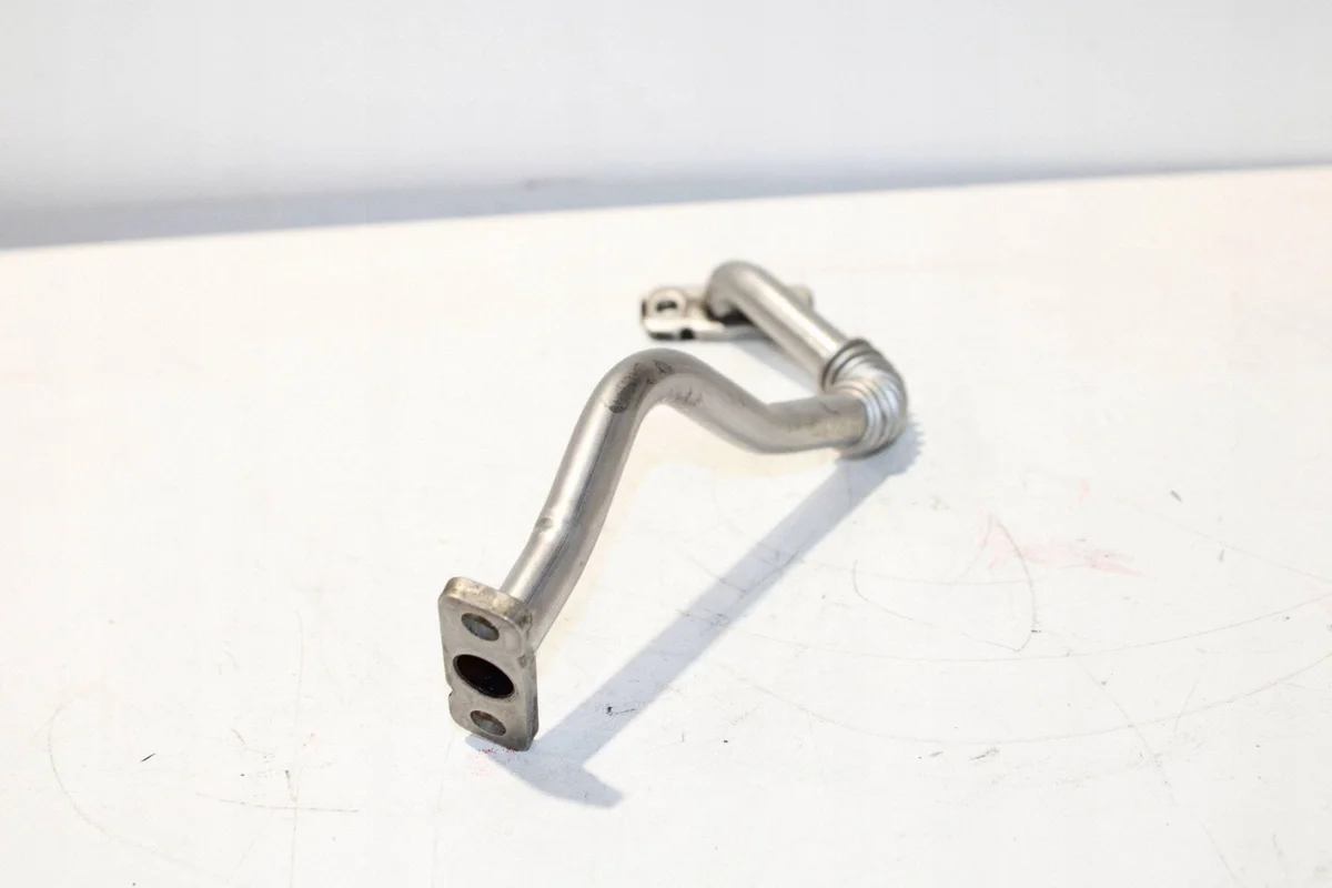 Skoda 04B145735C - Componente motore image 4