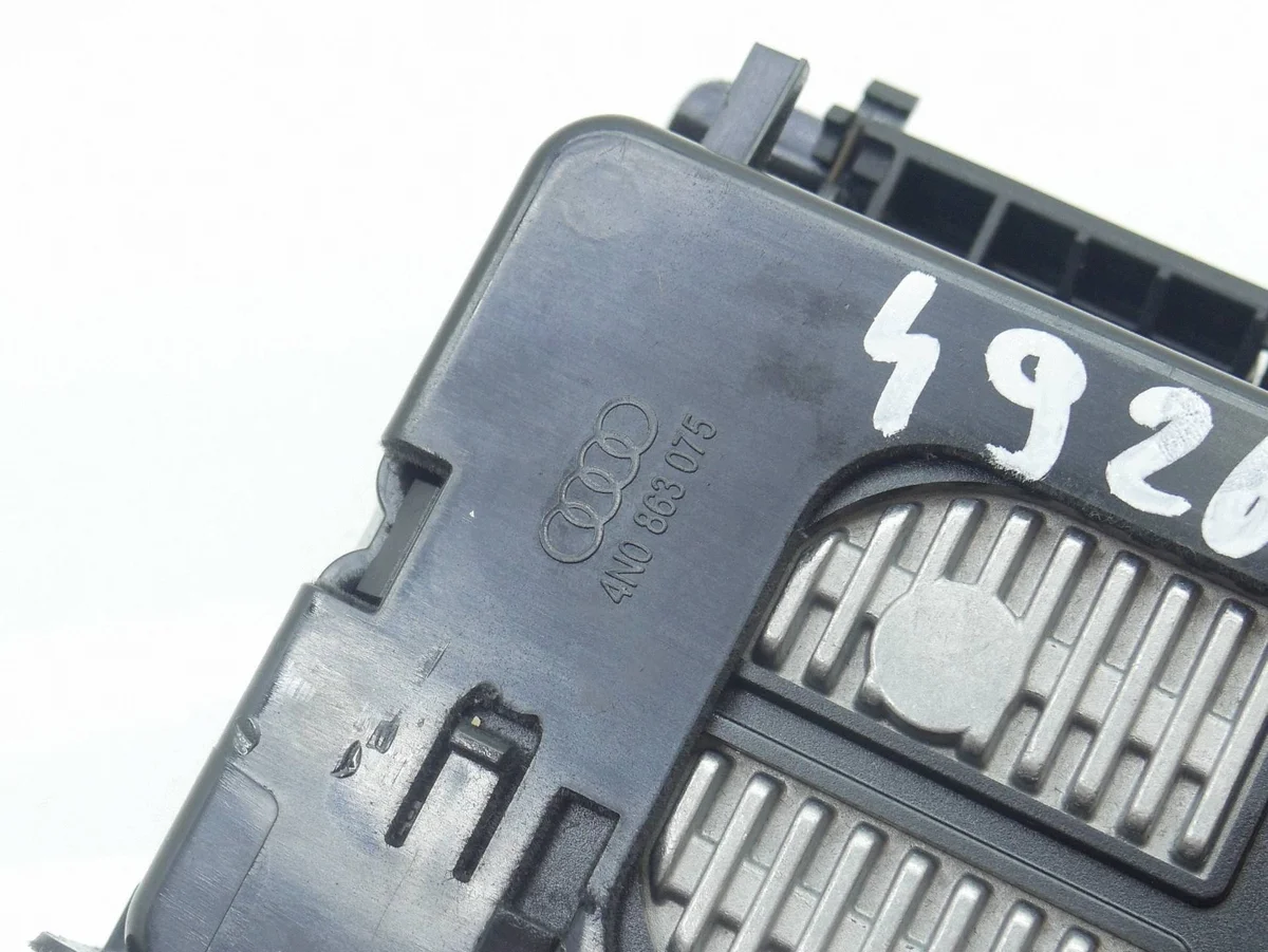 Tomada USB Audi A8 D5 WAG21212121 image 4