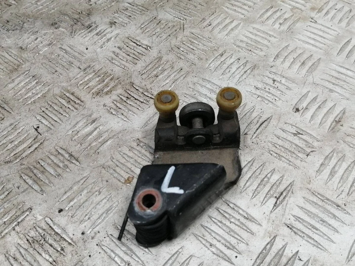Door Guide Renault Trafic III 777653970R