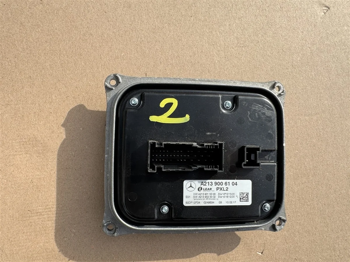 Unidade de Comando Farol LED Mercedes W213 A2139006104