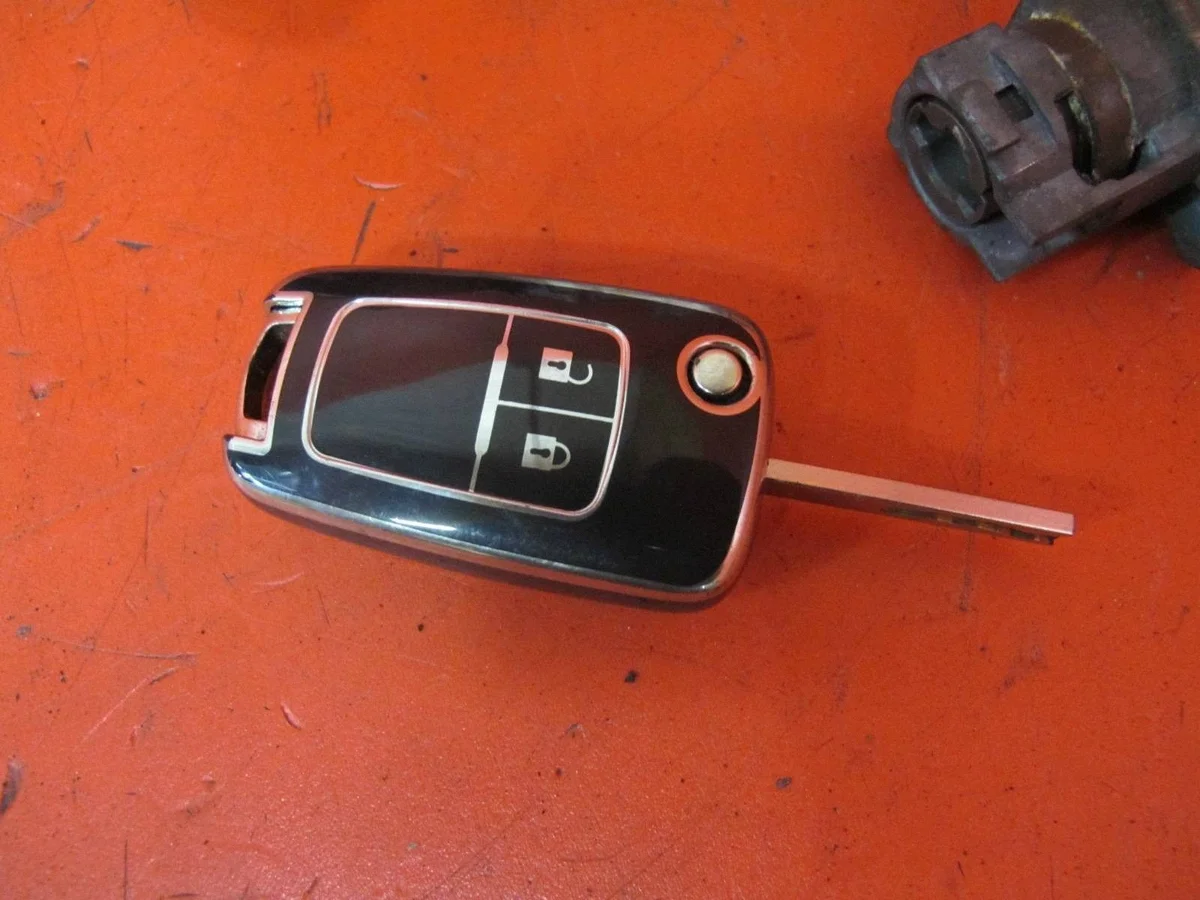 Opel Astra III Contacteur d'allumage N0501882