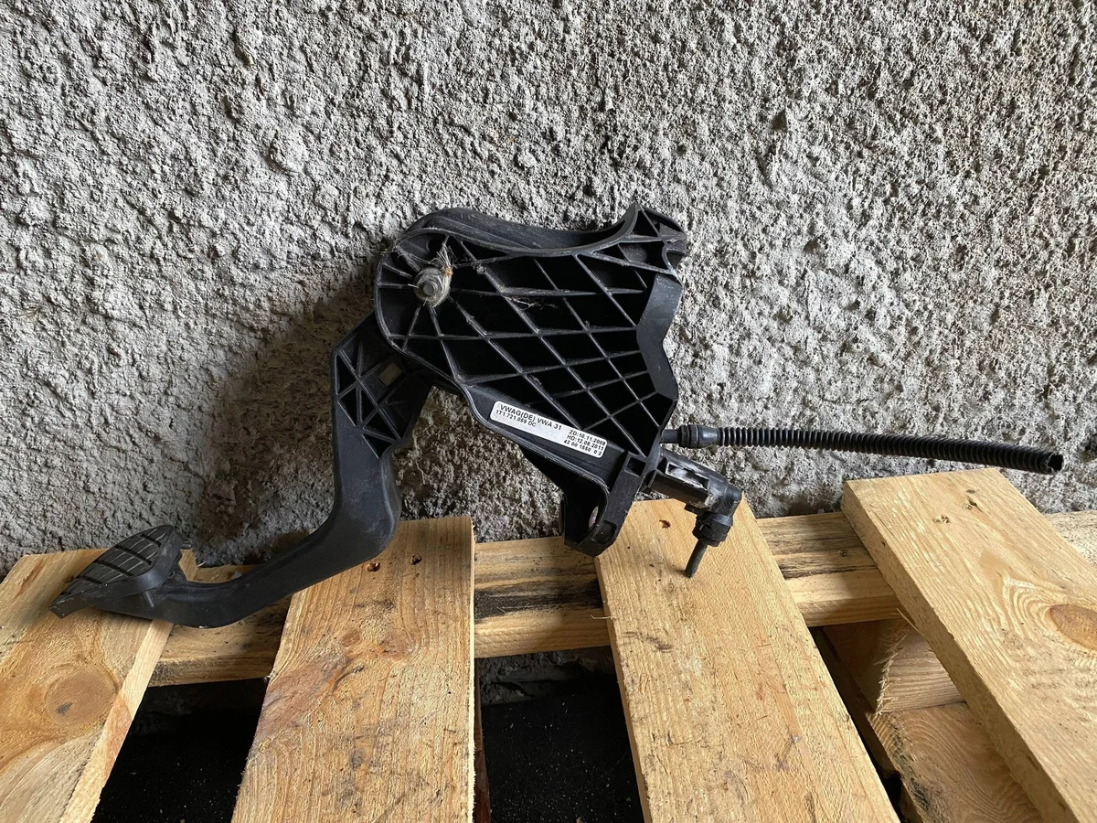 Kytkinpoljin VW Caddy 1K0721796