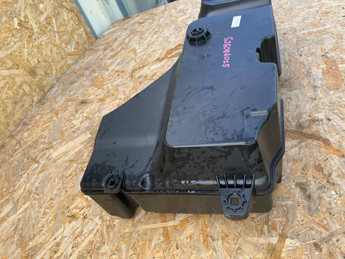 Subwoofer Audi Q7 II 4M0 4M0035621J