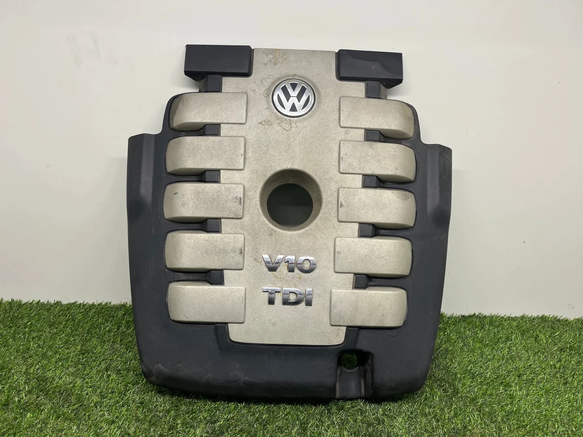Volkswagen Touareg Engine Cover 07Z103935F