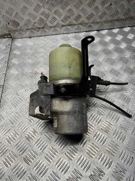 Servostyrningspump Skoda 6Q1423051CA