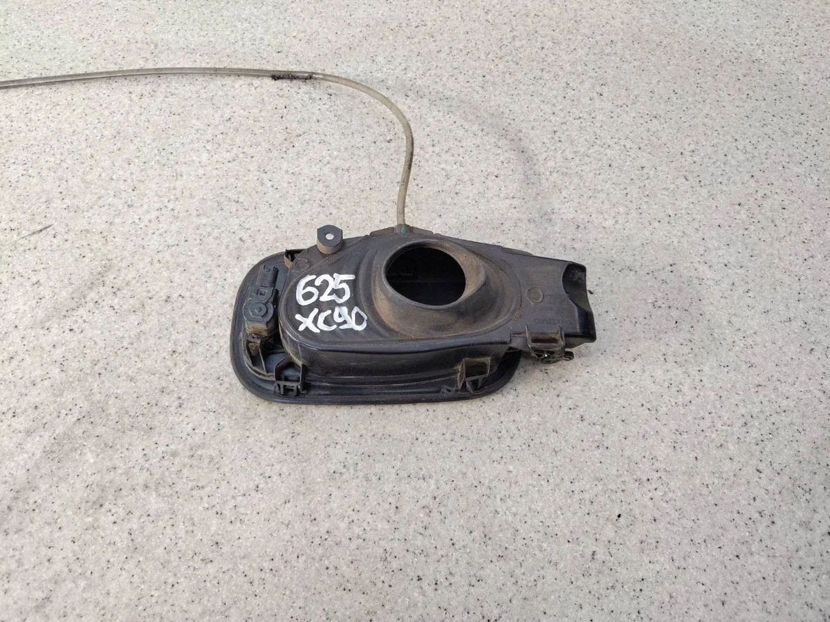 Volvo XC90 II polttoainetankin luukku 3135286358A