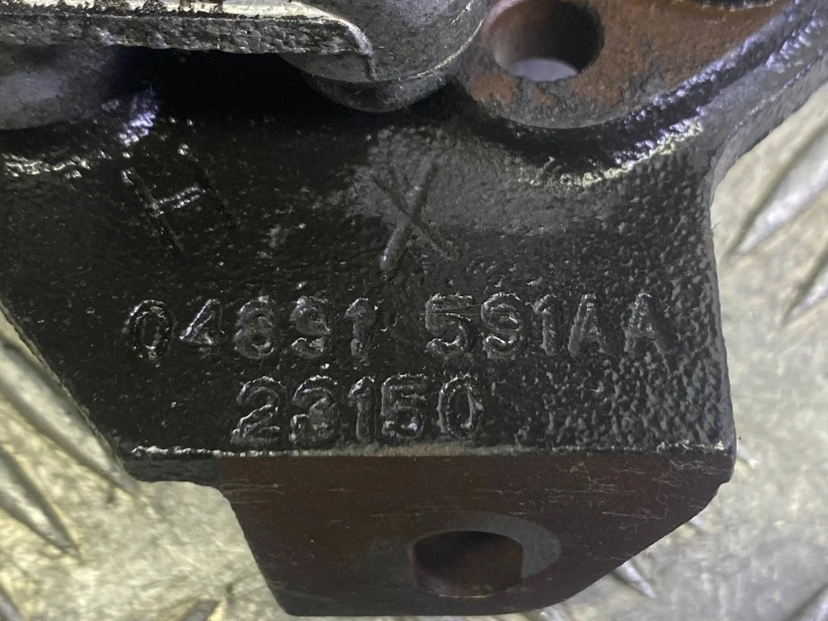 Ohjaustehostimen pumppu Chrysler 300C Jeep Grand Cherokee 3.0 CRD 04891591AA