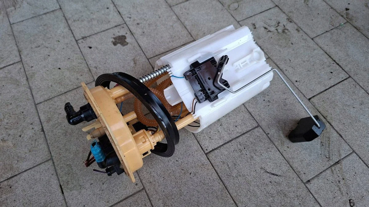 Fuel Pump with Float 5QA919050C Volkswagen Tiguan II
