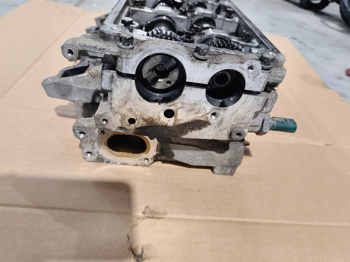 Sylinterikansi Audi VW Seat Skoda 1.6 TDI 03L103373A image 3