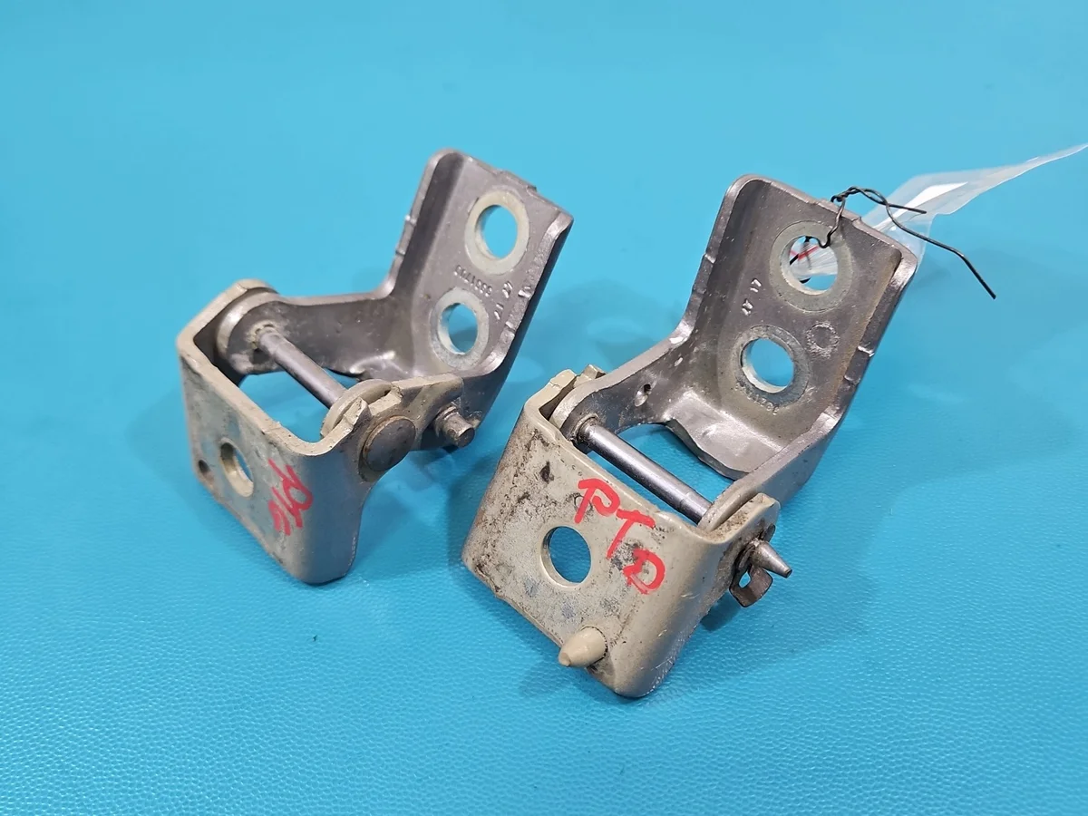 Rear Door Hinge Right Opel Grandland