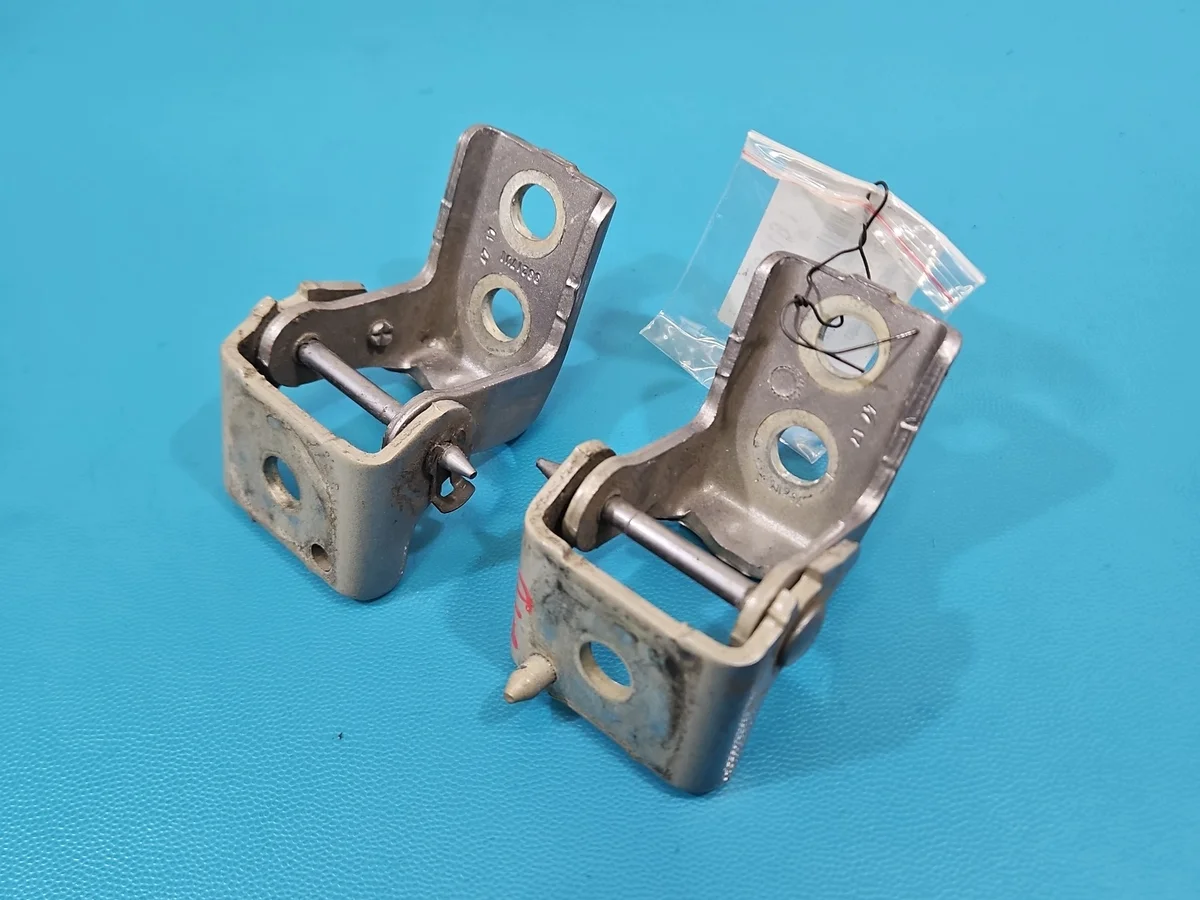 Rear Door Hinge Left Opel Grandland