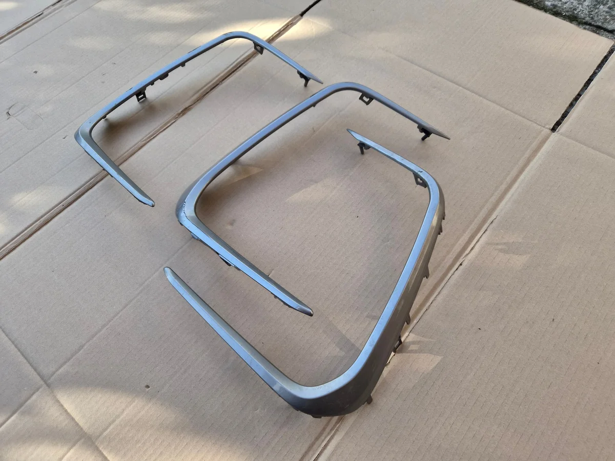 Toyota Corolla E21 Zierleiste Stoßfänger vorne rechts 52125-02390
