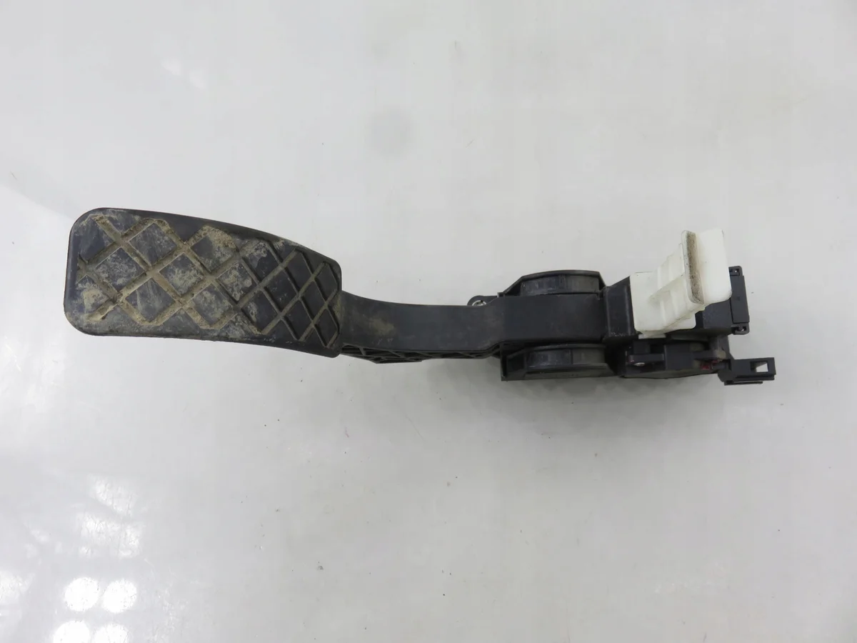 Kaasupolkimen potentiometri Skoda Octavia 1.9 TDI 1J1721503K M1127752-1J1721503K