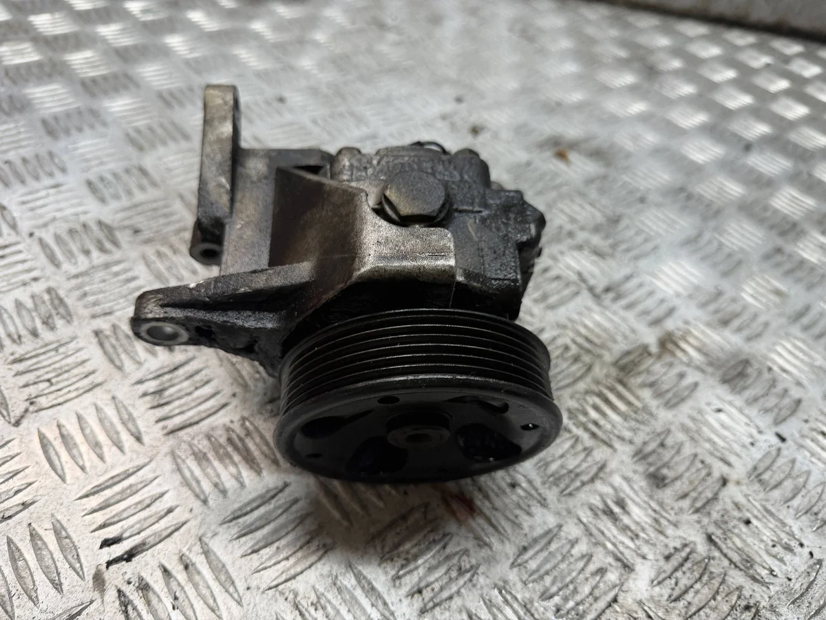 Pompe direction assistée Subaru Legacy IV 3.0B ABM25790