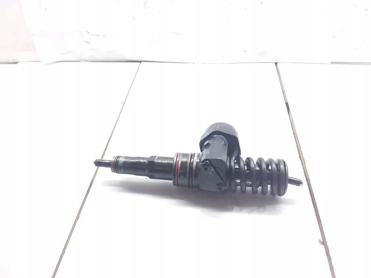 Inyector Audi A4 S4 B5 8D 0414720007 image 3
